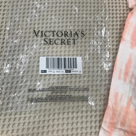 NWT PINK Victoria’s Secret Perfect V-Neck Tee M - Picture 5 of 5